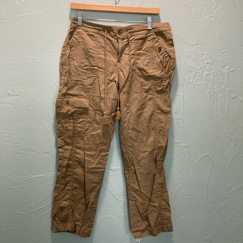 Sonoma Capris 
10- khaki
Washed but never worn